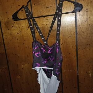 ROMWE Black Crop Top with Pink and Purple Heart Design